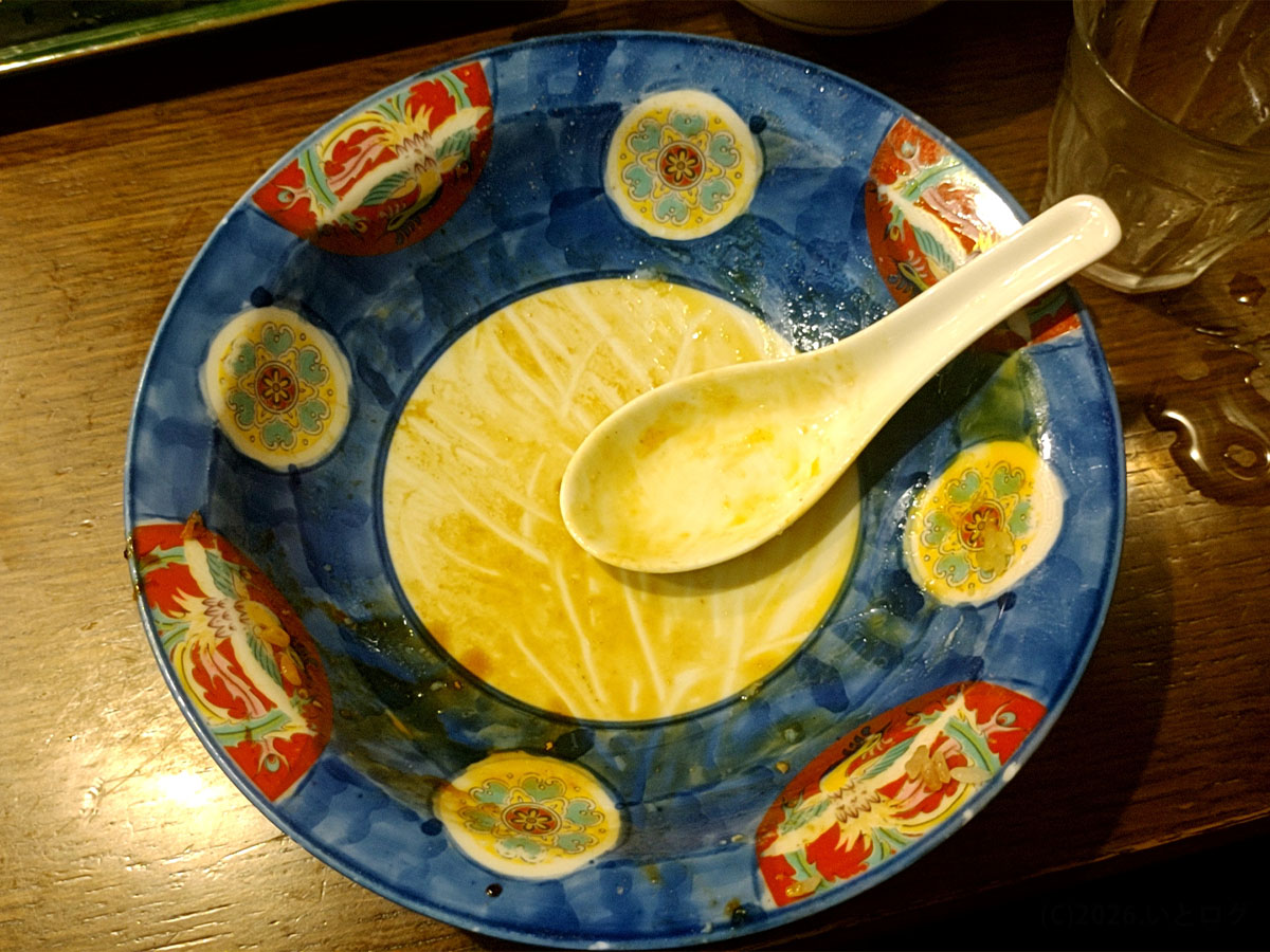 白楽天 今治本店で提供される焼豚玉子飯を完食した後の丼、今治名物としての満足感が伝わる一枚