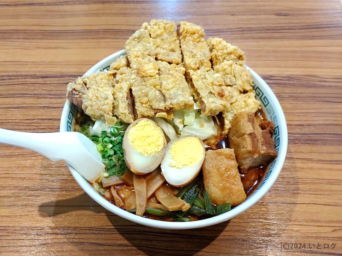 桂花ラーメン　熊本　五香太肉麺