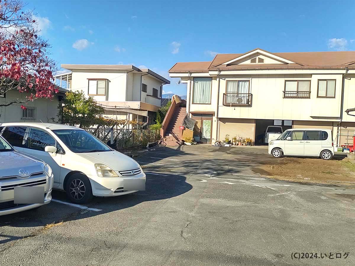 自家製麺 太宰食堂　山梨　甲府　店舗横駐車場