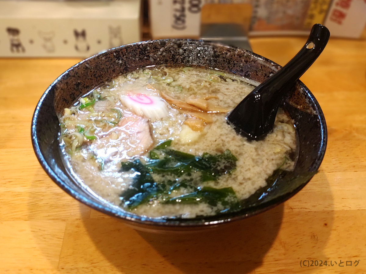 丸岡食堂　山梨　甲府　ラーメン