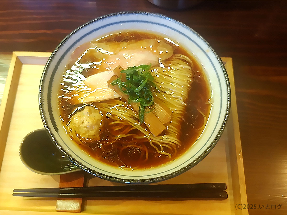 夢海　山梨　甲府　地鶏醬油そば