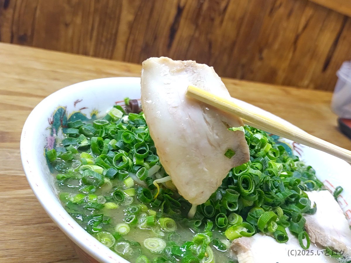 竹兆ラーメン（ちくちょうラーメン）の柔らかいチャーシュー。下関で長年愛される竹町ラーメンの魅力が詰まった一枚。