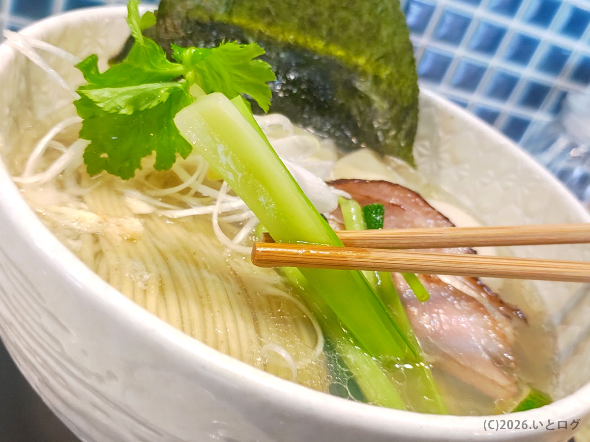 中華蕎麦 鳴神食堂の人気メニュー塩ラーメン（高崎の名店）