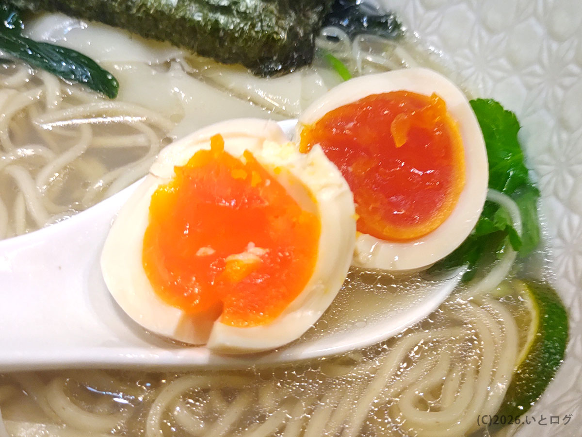 鳴神食堂 味玉トッピングの塩ラーメン（高崎ラーメン百名店）