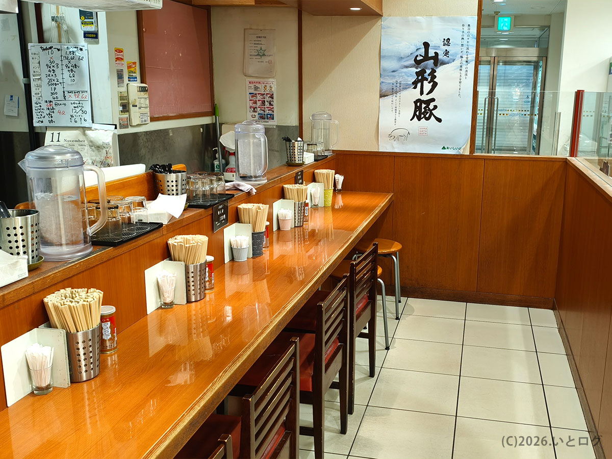 清乃 近鉄百貨店和歌山店の店内カウンター席の様子 和歌山駅近くで気軽に入れるラーメン店