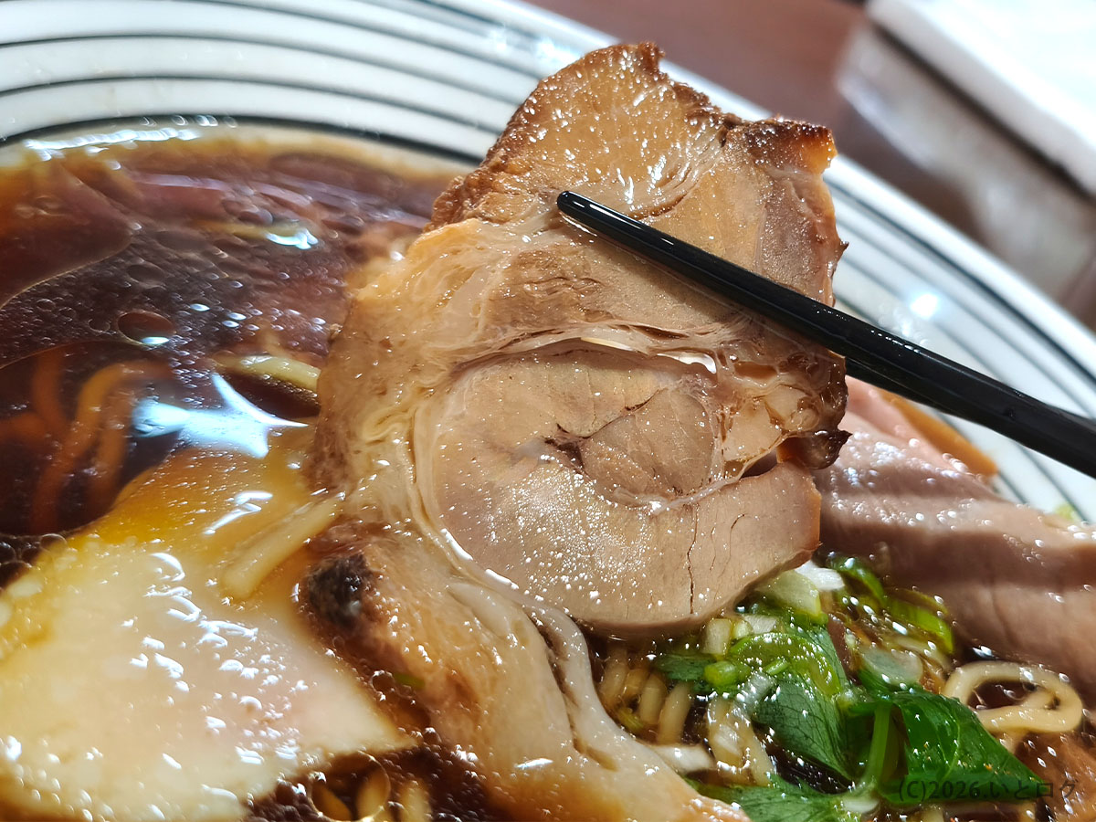 琉球ラーメンアポロのチャーシュー（旨みたっぷりの焼豚・沖縄ラーメン人気店）
