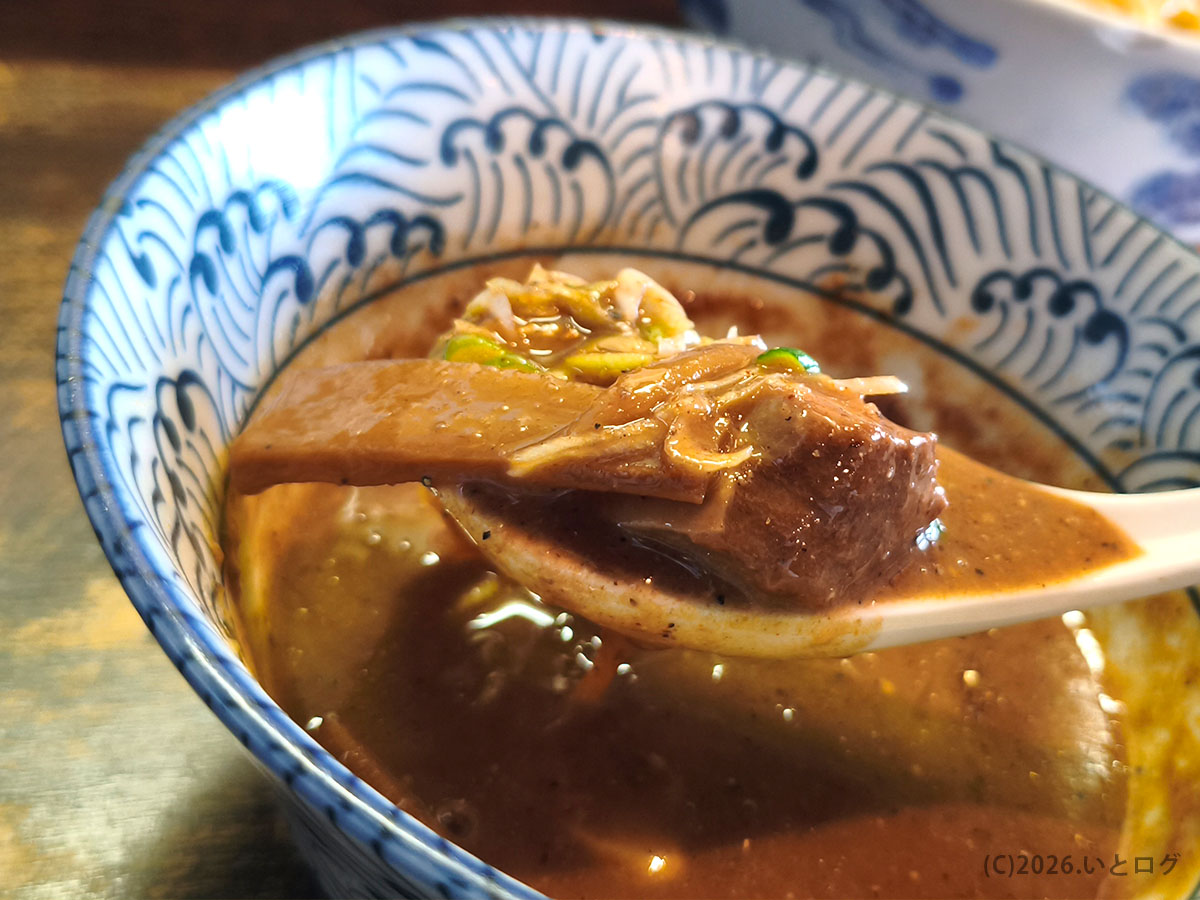 沖縄 つけ麺 濃厚なスープが特徴のつけ麺 ジンベエ