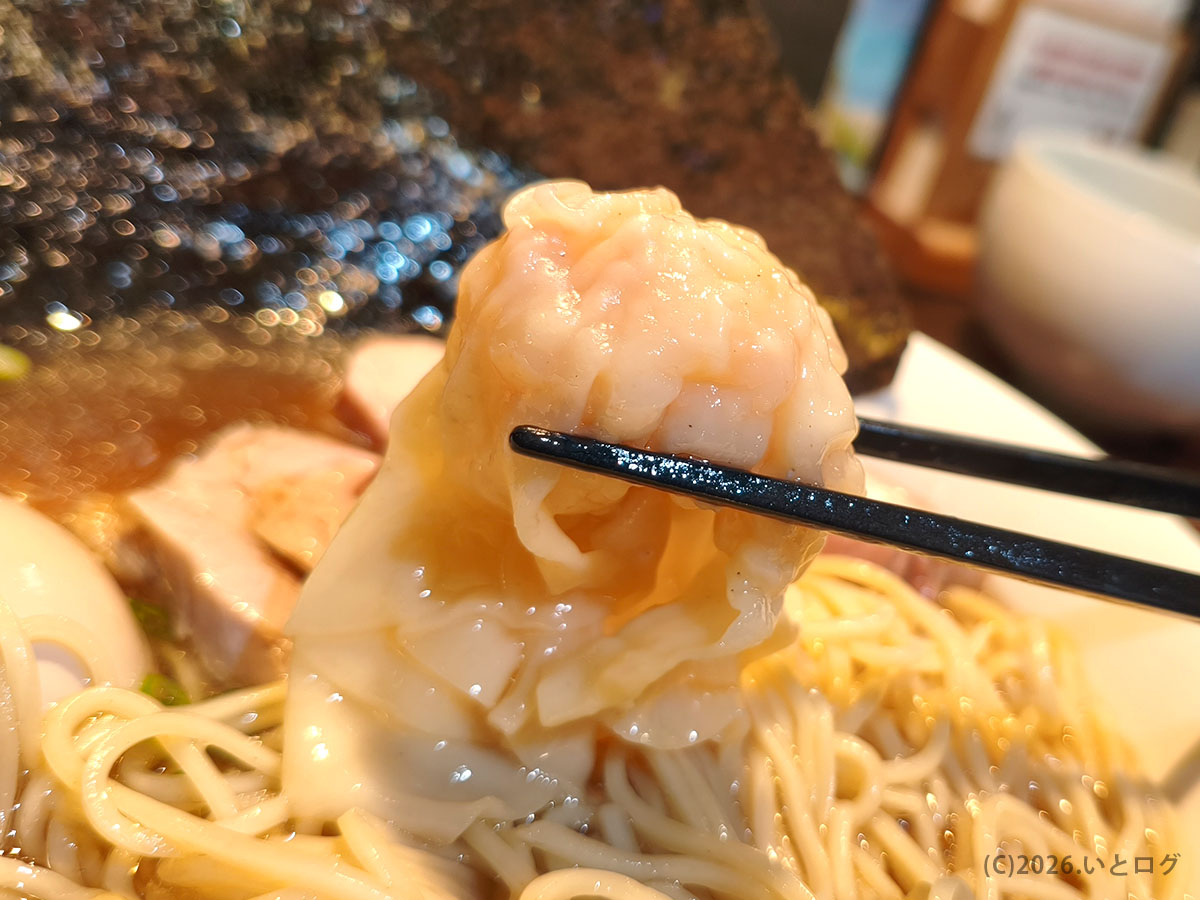 支那そば かでかるのワンタン なめらかな皮と餡が特徴の人気トッピング