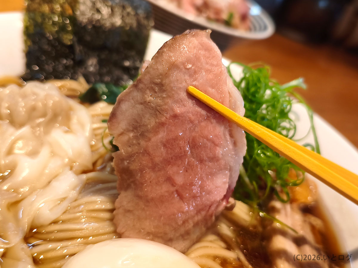 ナギサ 沖縄ラーメン チャーシュー 柔らかい肉の旨味 与那原 ラーメン おしゃれ店