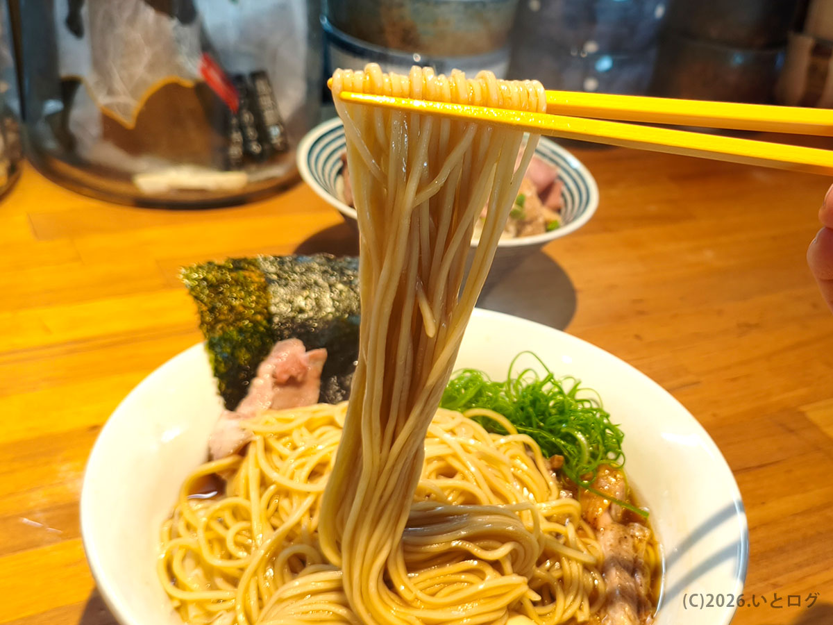 沖縄 ラーメン 与那原 NAGISA 自家製麺 ストレート麺 女性人気ラーメン沖縄