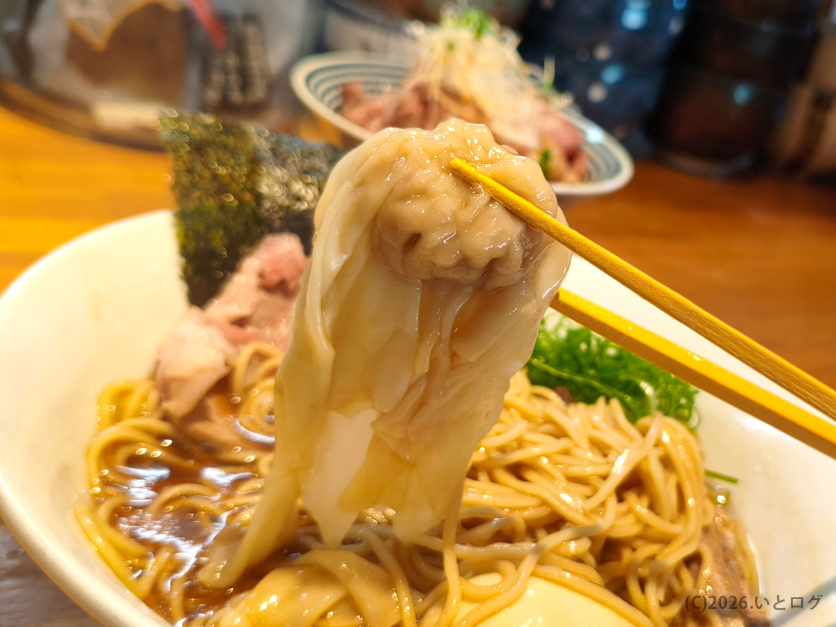 与那原町 ラーメン NAGISA ワンタン トゥルっとした食感 沖縄ラーメン あっさり系