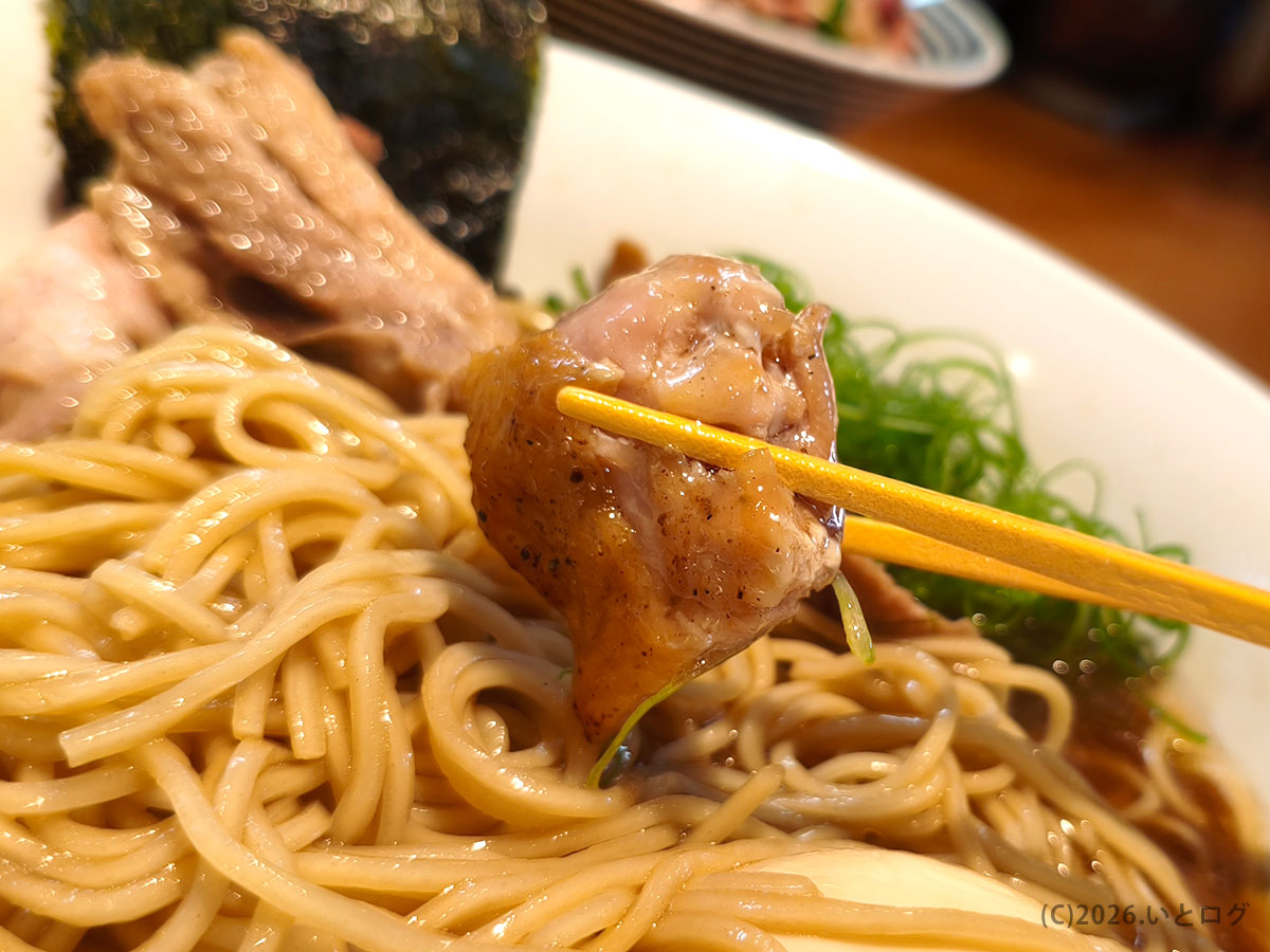 ナギサ 沖縄ラーメン 鶏チャーシュー ジューシーな仕上がり 与那原 ラーメン おすすめ