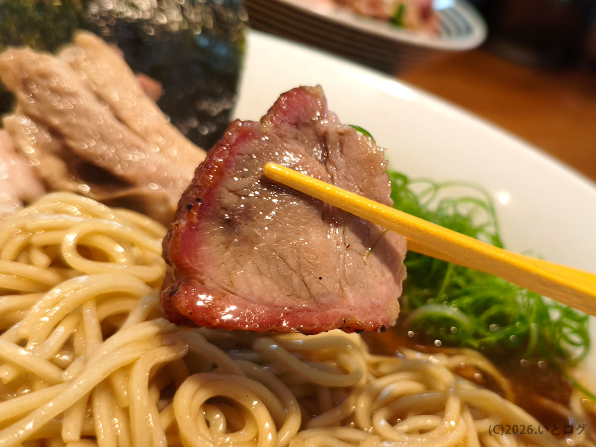 与那原 ラーメン おしゃれ NAGISA レアチャーシュー 低温調理の旨味 沖縄ラーメン