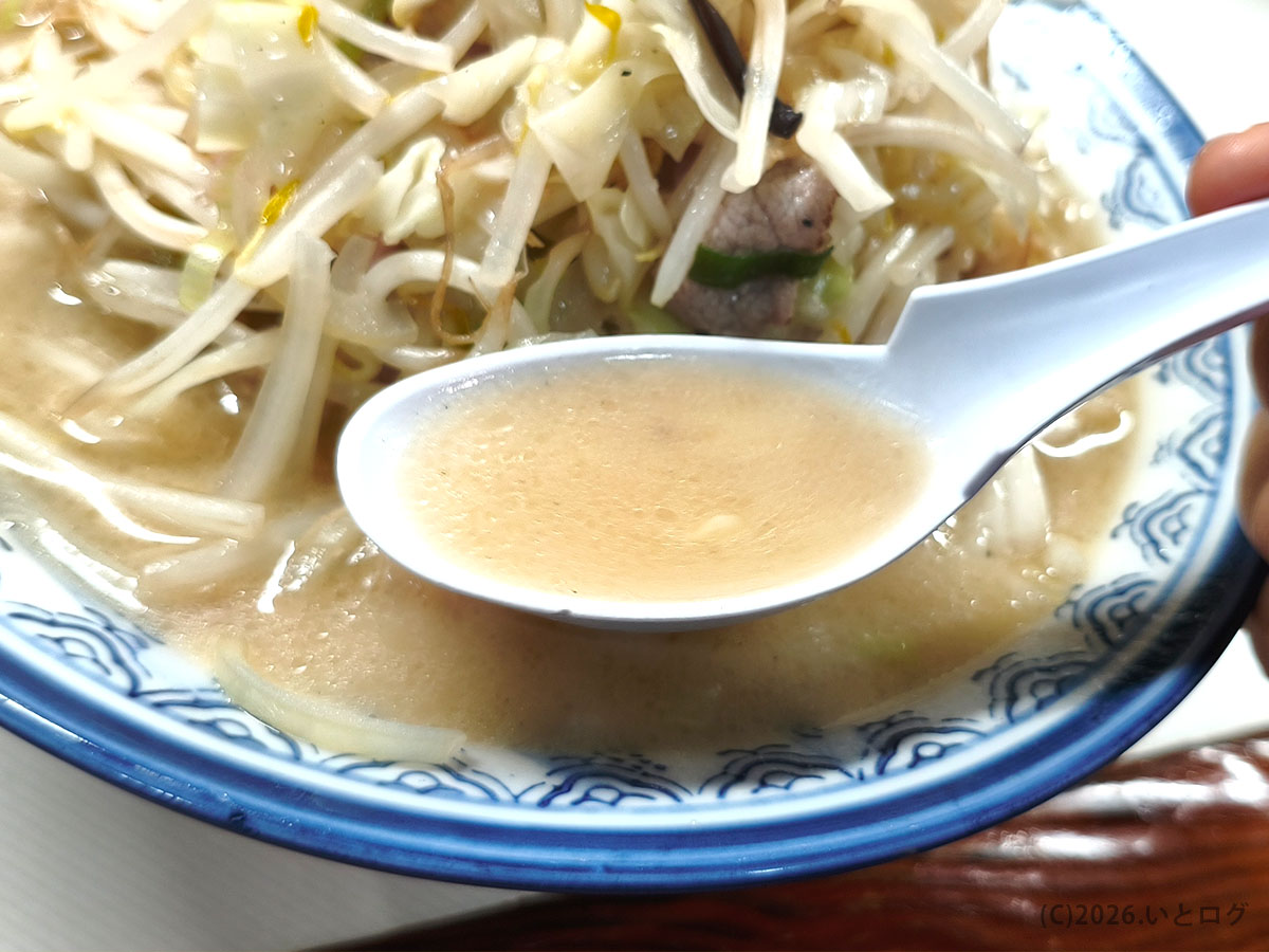 井出ちゃんぽん スープの特徴を確認 まろやかでコクのある味わい