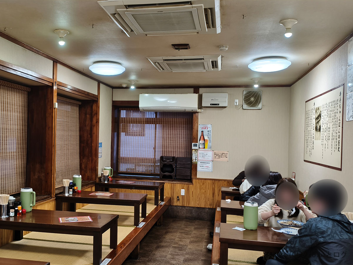 井出ちゃんぽん 本店 座敷席の様子 ファミリー利用も多い武雄の人気ランチ店