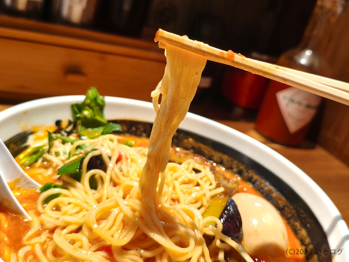 ラーメン柊 トマトラーメンの麺｜長崎グルメとしてもおすすめの一杯