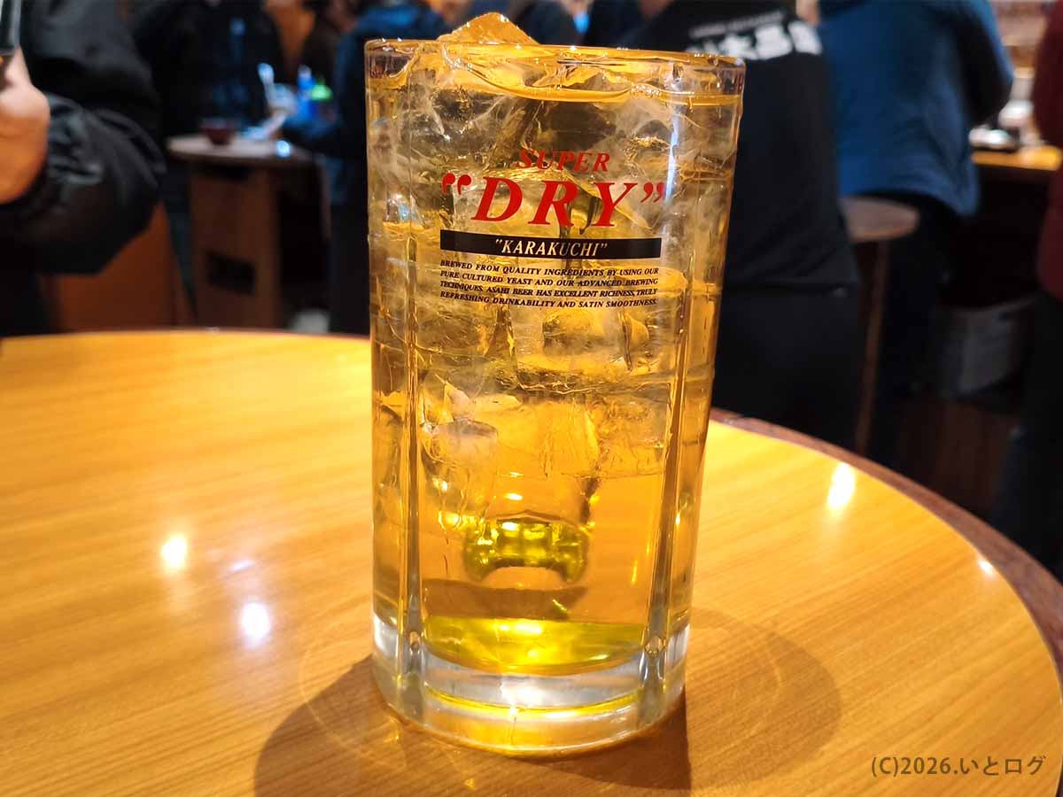 上野せんべろで人気の立飲みカドクラのハイボール