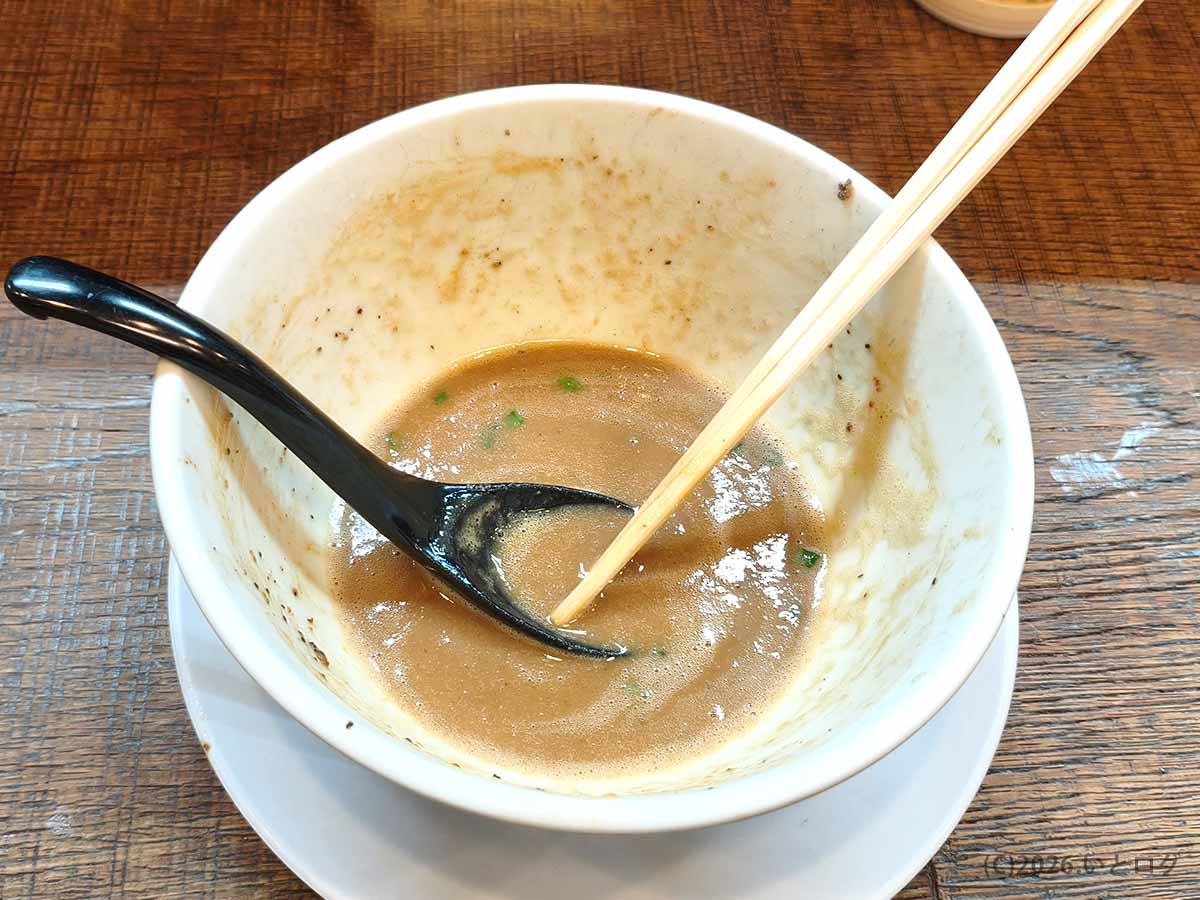 ラーメン家 みつ葉 本店の泡系ラーメンを完食した丼