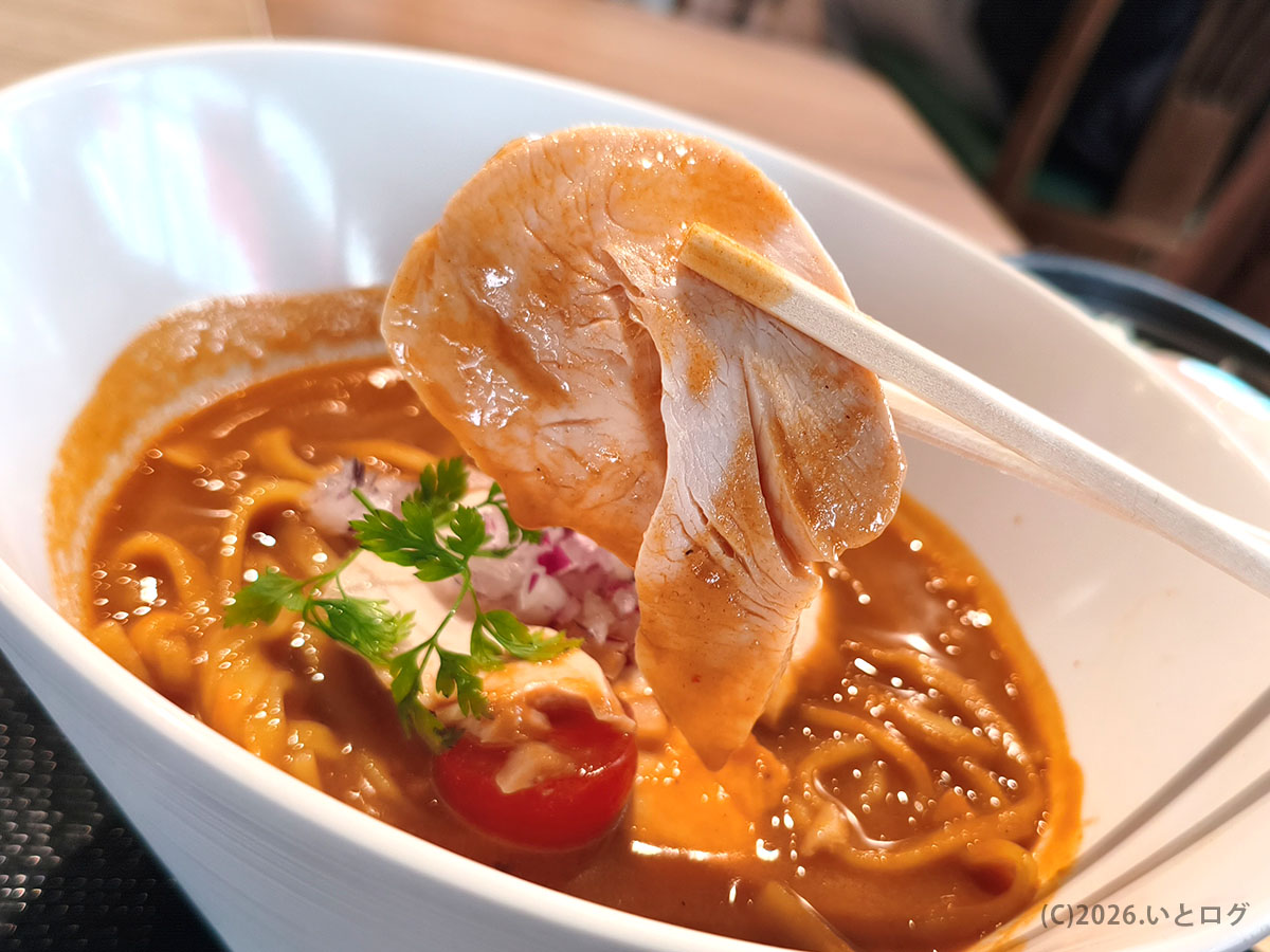 双葉サービスエリア下りグルメ　オマール海老ラーメンのチャーシュー