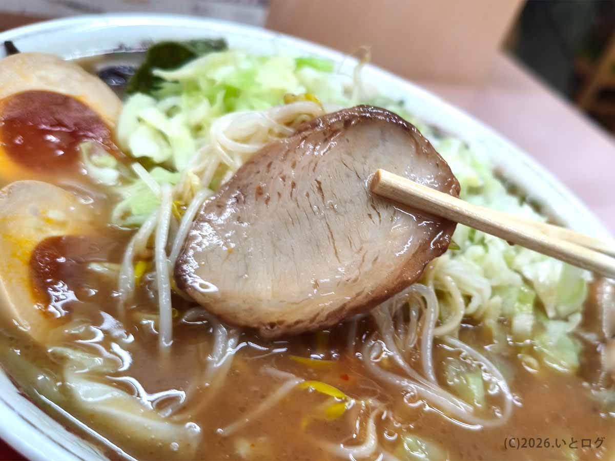 宮崎市の拉麺男(ラーメンマン)で味わう、こってりとんこつラーメンのチャーシュー