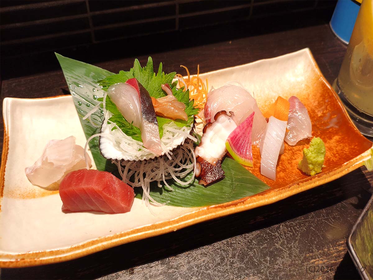 長崎の地魚を楽しめる刺身盛り合わせ｜居酒屋亜紗 本店の海鮮料理