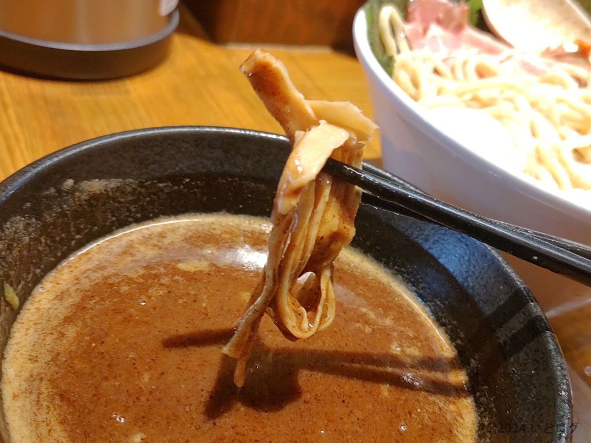 狸穴　豊島区　池袋　つけ麺