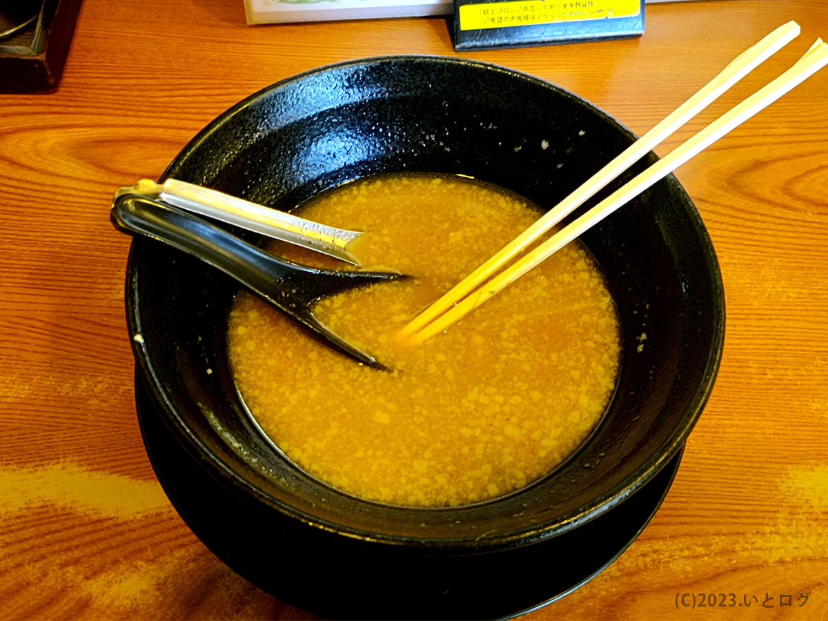 川出拉麺店　炎上　桑名