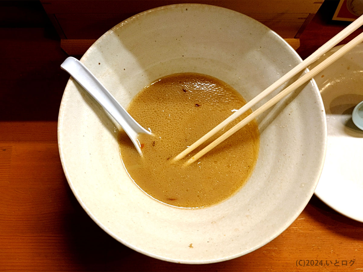 麺元素　大阪　天満　中々