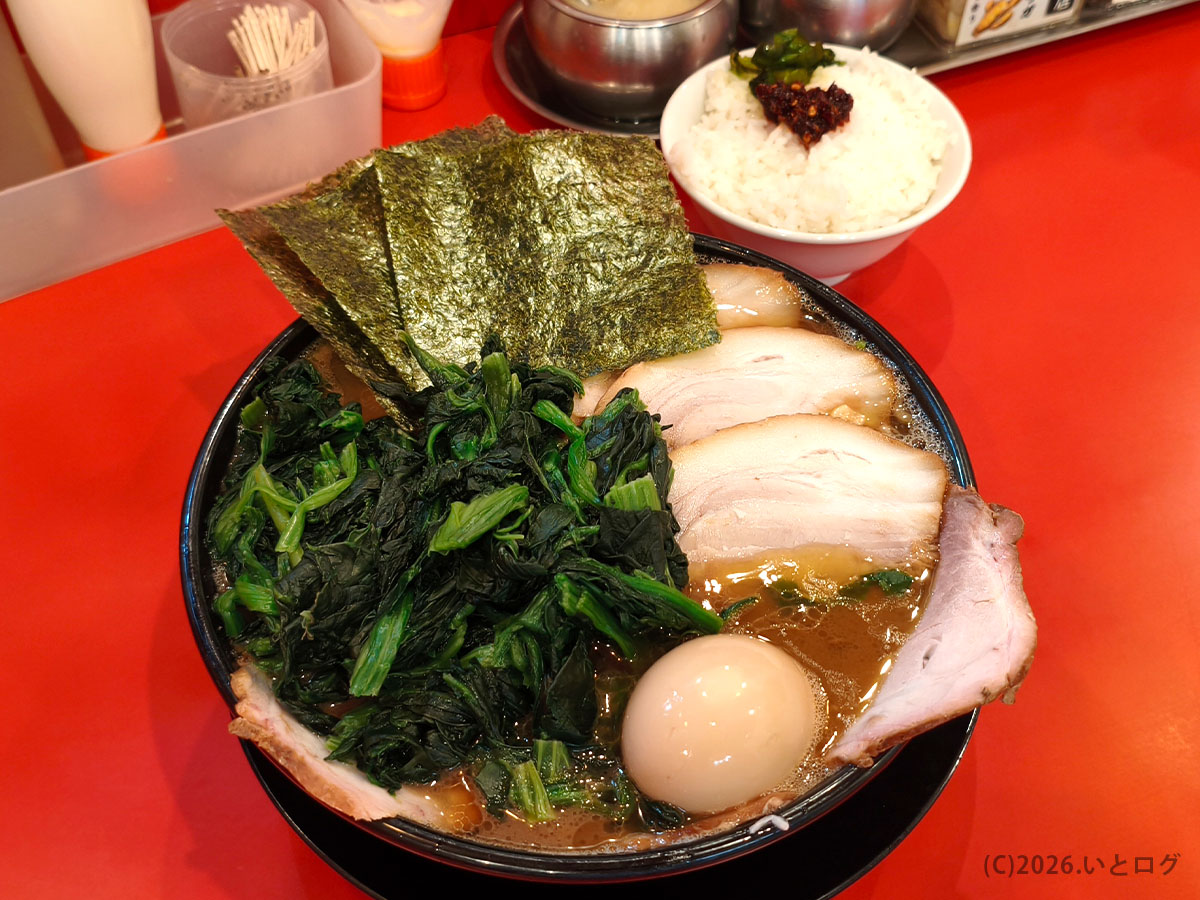 蒲田 家系ラーメン大輝家の特製ラーメンとライス 無料ご飯が人気