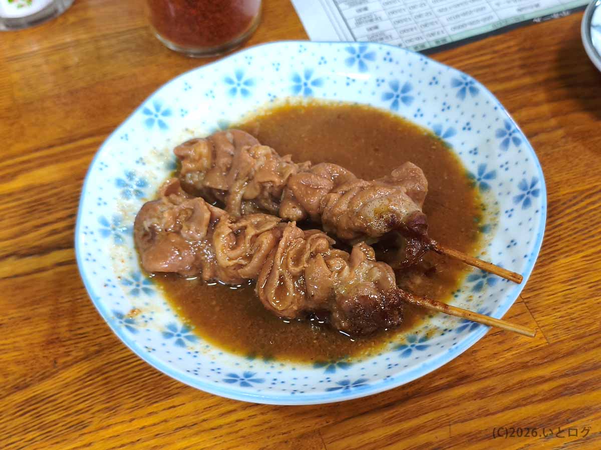 元祖どてやき下條の味噌ダレで煮込まれた、やわらかなもつのどてやき串
