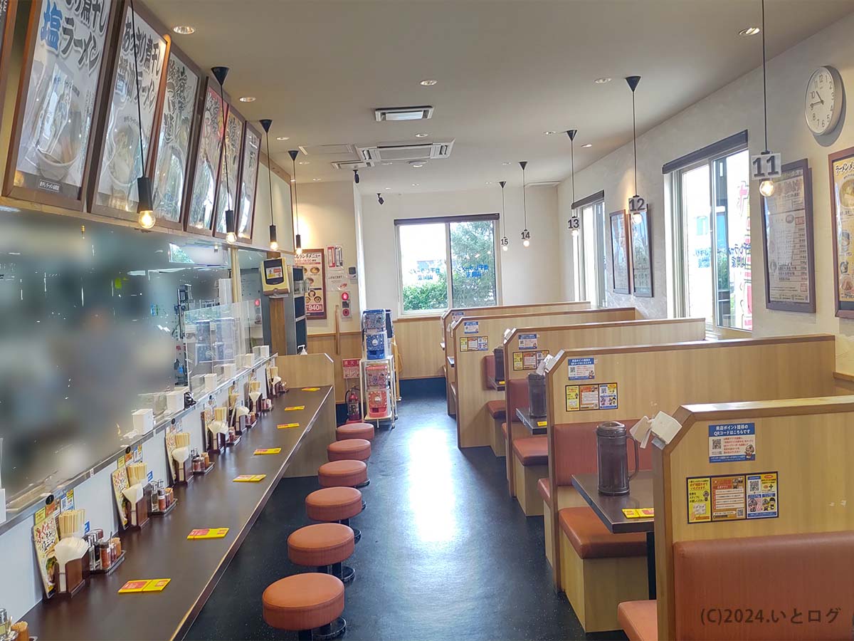 煮干しラーメン山岡家　山梨　甲斐市　