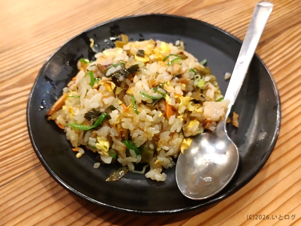 久留米とんこつラーメン松山分校の焼き飯。とんこつラーメンと相性の良いサイドメニュー