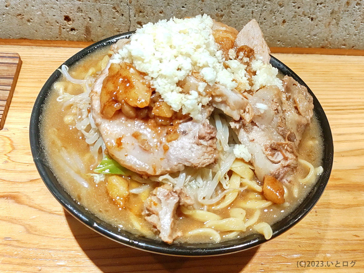 weznoodels　二郎インスパイア　昭和町　甲府市