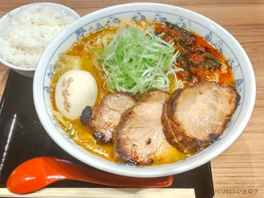 『札幌味噌ラーメン専門店 けやき 新千歳空港店』北海道に来た時も去る前にも食べたい旨味凝縮な味噌ラーメン。これを食べずには帰れません。