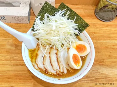 『細麺三太 有楽街店』博多と横浜の融合？浜松の老舗・ラーメン三太が修行店「山岡家」から独自の進化を遂げている@静岡・浜松市