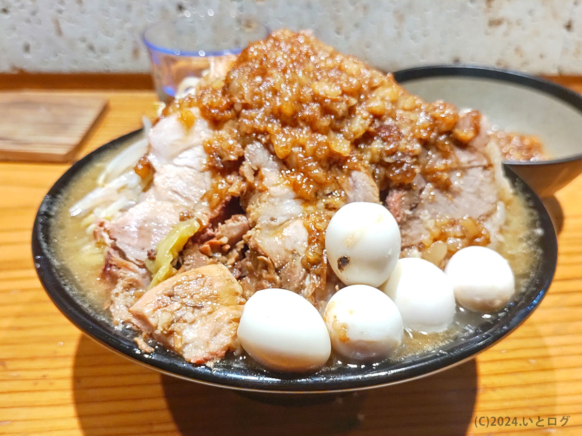 wez noodles 二郎系　ラーメン