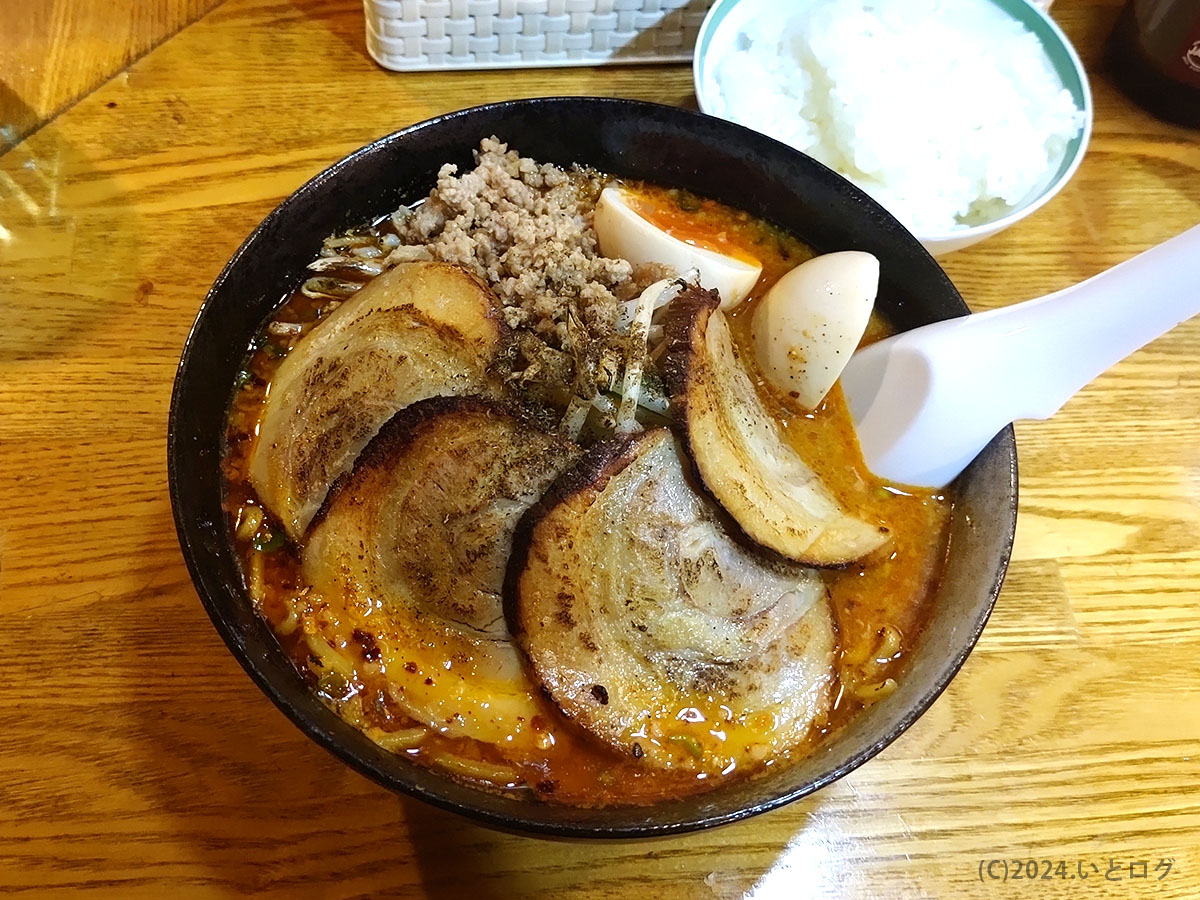 よこはち　山梨　甲府　ラーメン