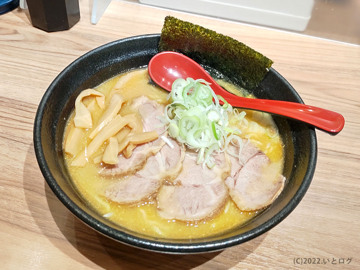 麺屋開高　チャーシュー麺　白みそ