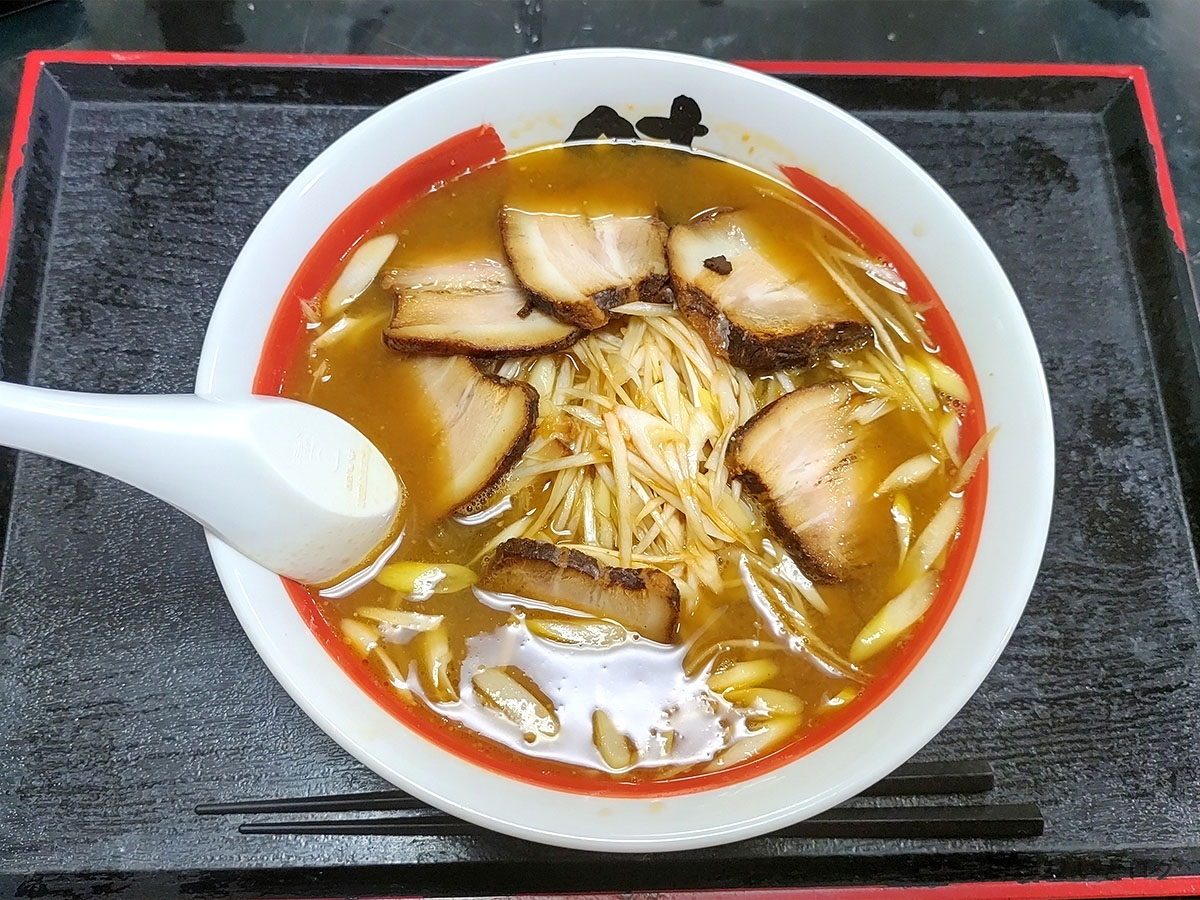 味まる　ネギ味噌ラーメン　チャーシュー