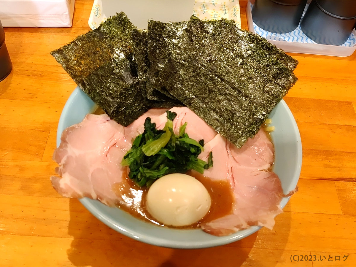 横浜家系ラーメン　ぶっちぎり家　静岡