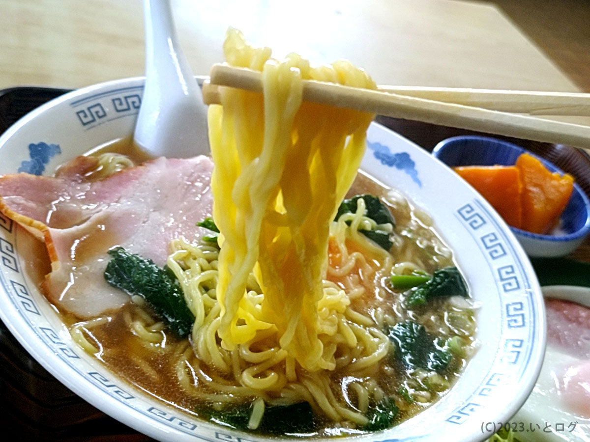 ラーメン　朝食　甲府駅