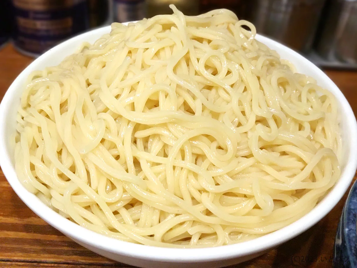 池袋　デカ盛り　つけ麺