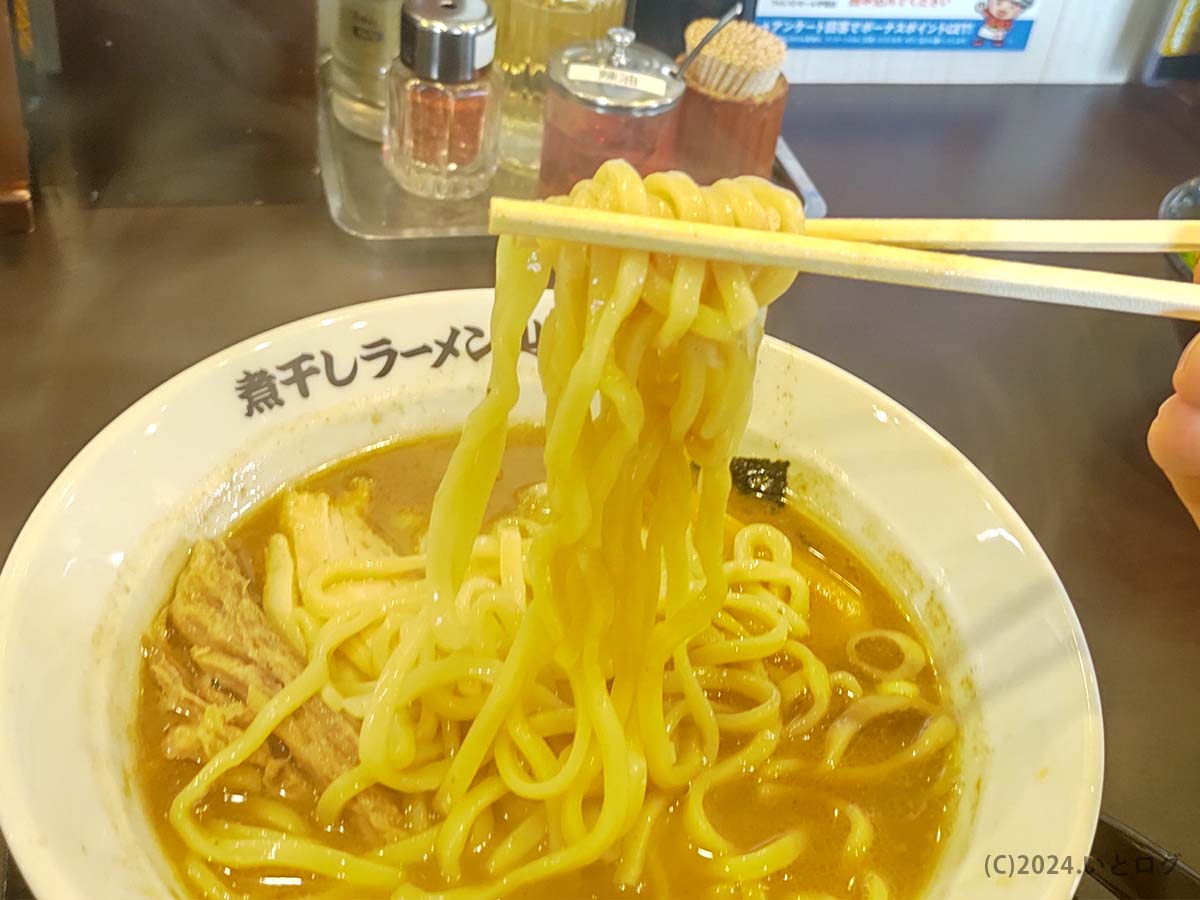 煮干しラーメン山岡家　山梨　甲斐市　