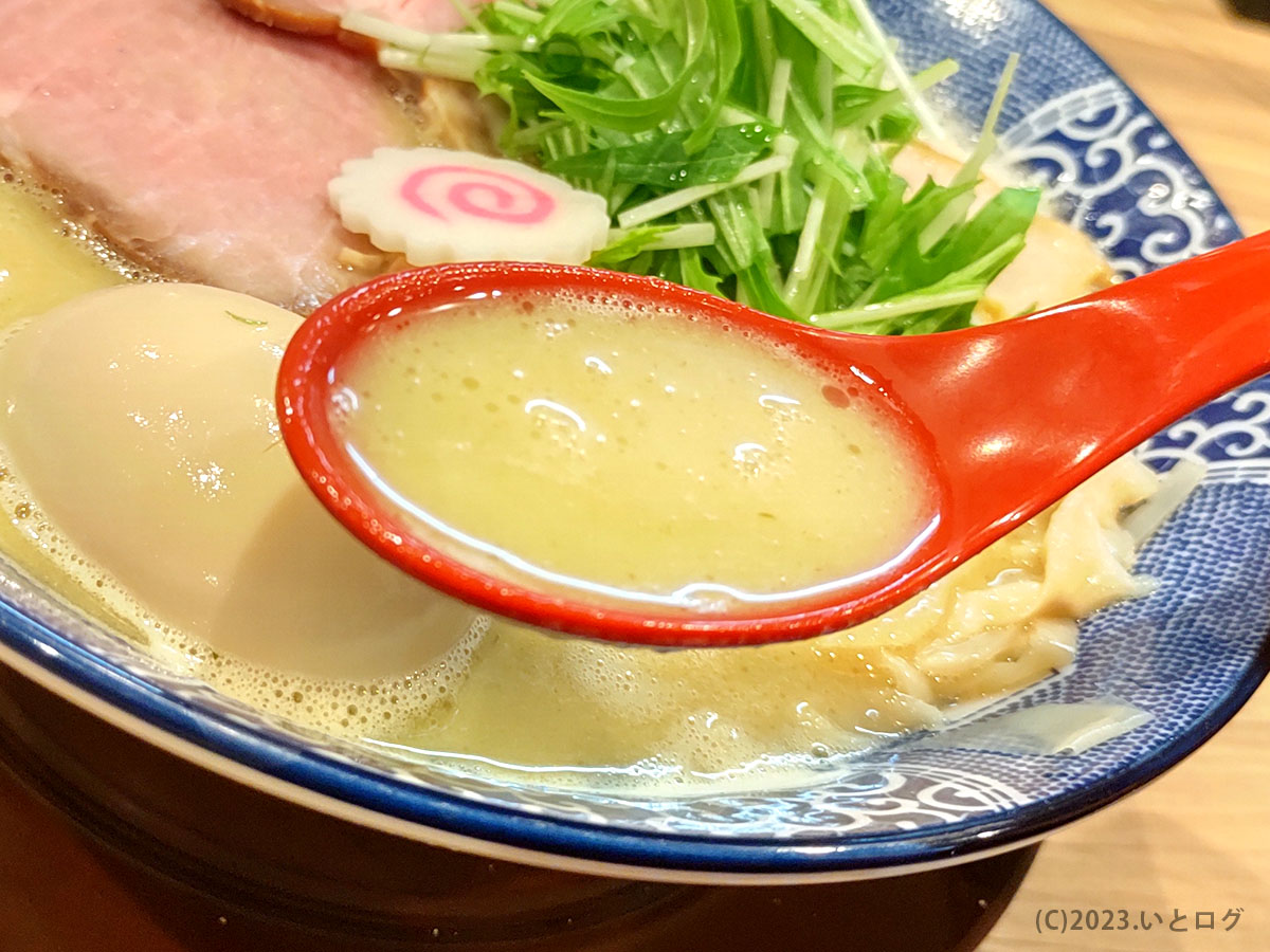 鶏白湯　岐阜　ラーメン