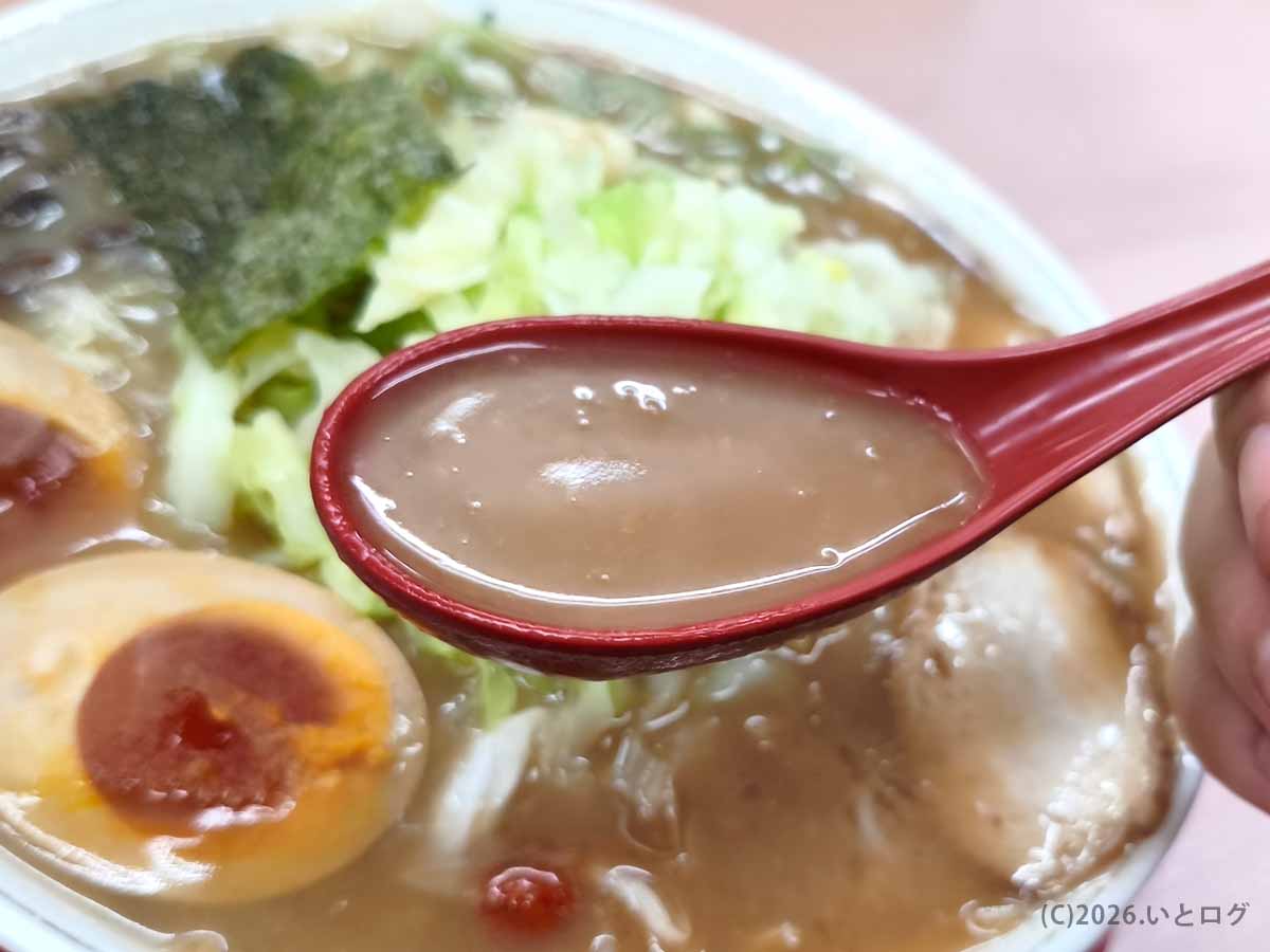 宮崎市の拉麺男で味わう、濃厚でとろみのあるこってりとんこつスープ