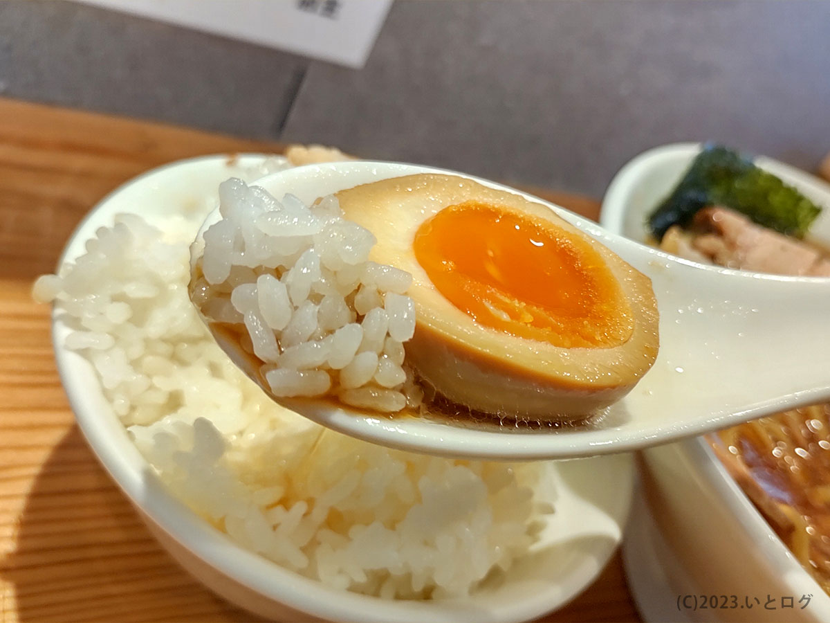 オランダ軒　味玉　ラーメン