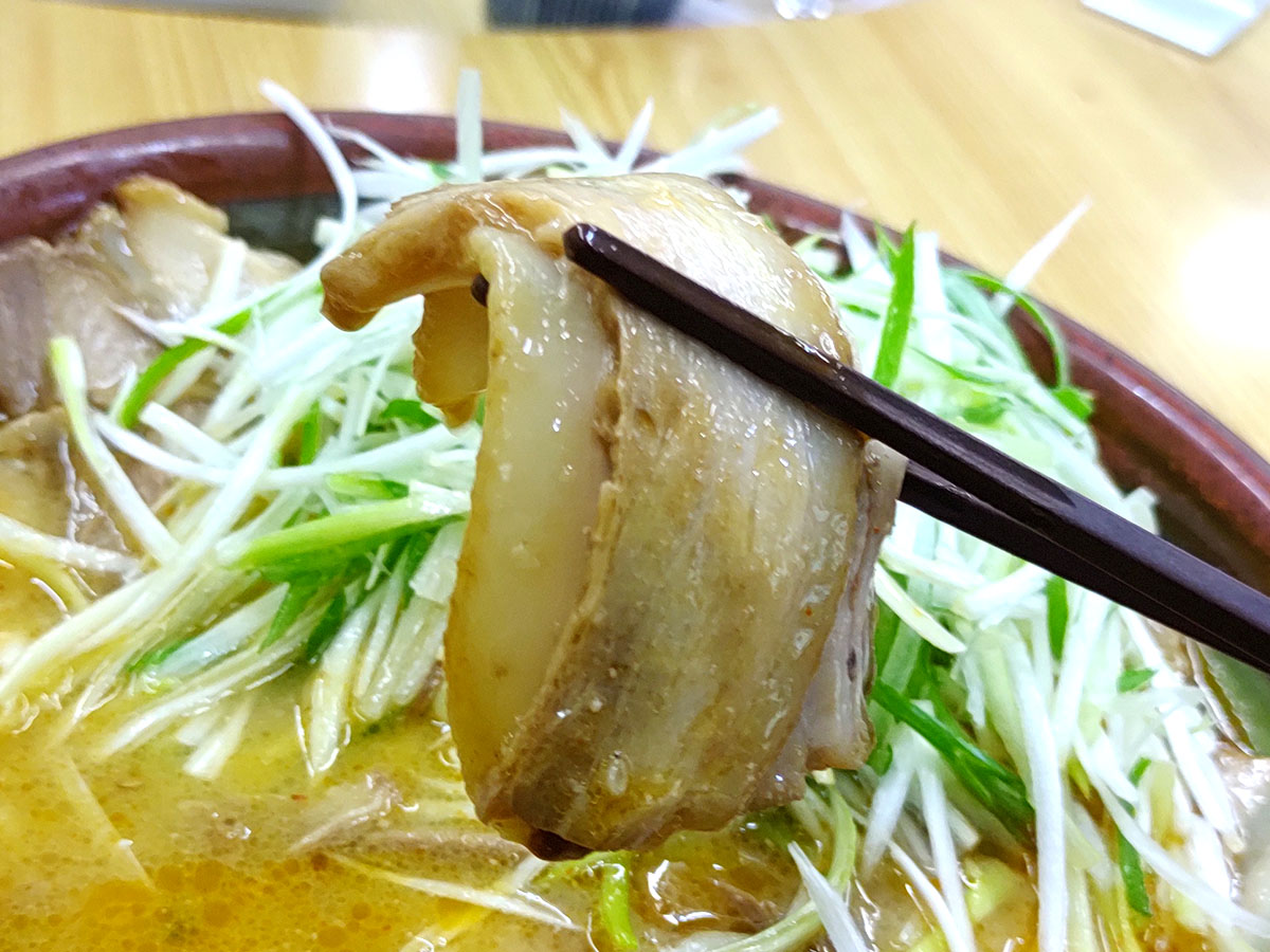 ピリカラみそねぎラーメン　チャーシュー