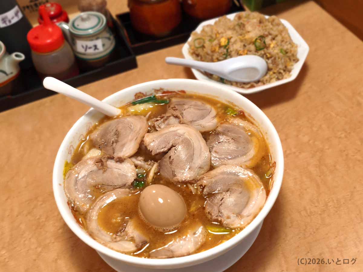 奈良スタミナラーメンの人気メニューとチャーハンのセット