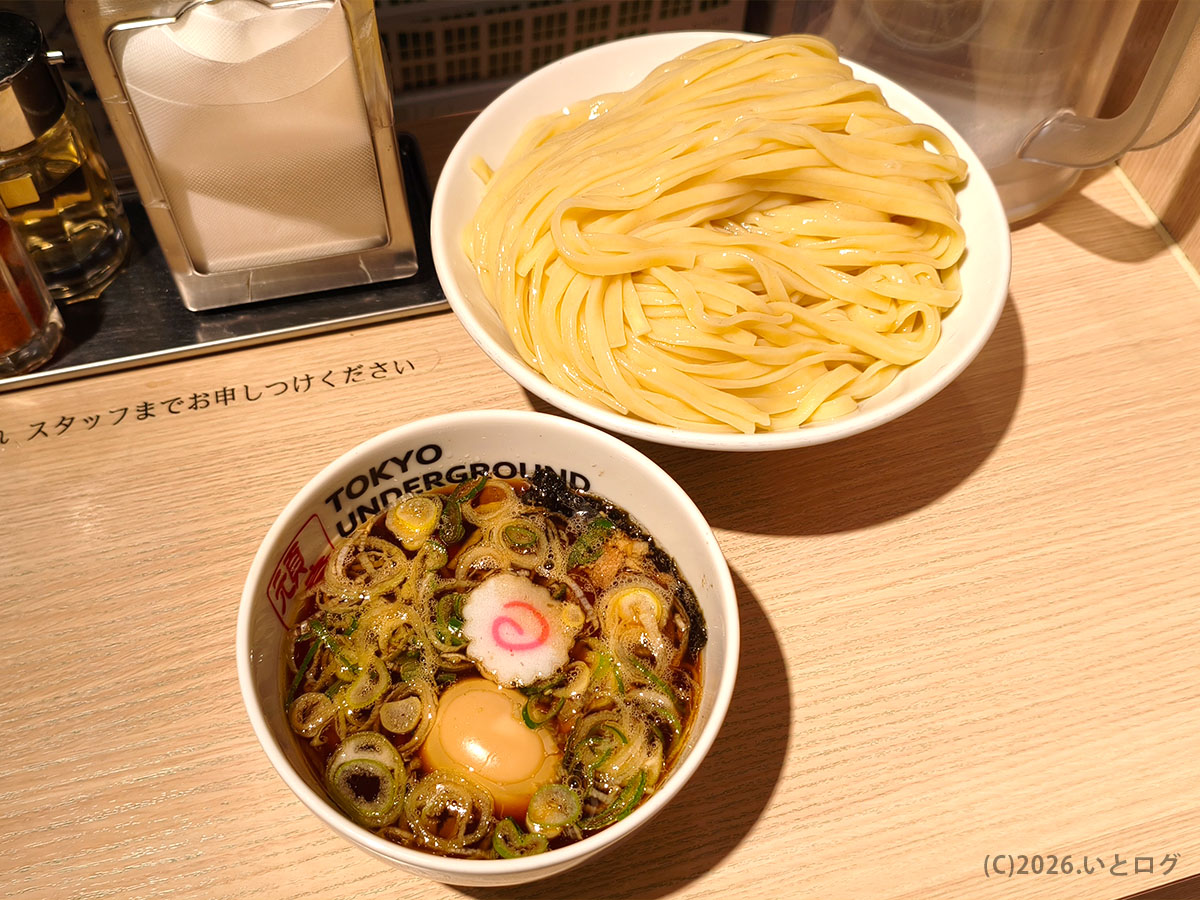 頑者 池袋のつけ麺全体｜東京 つけ麺の定番スタイルと濃厚スープ